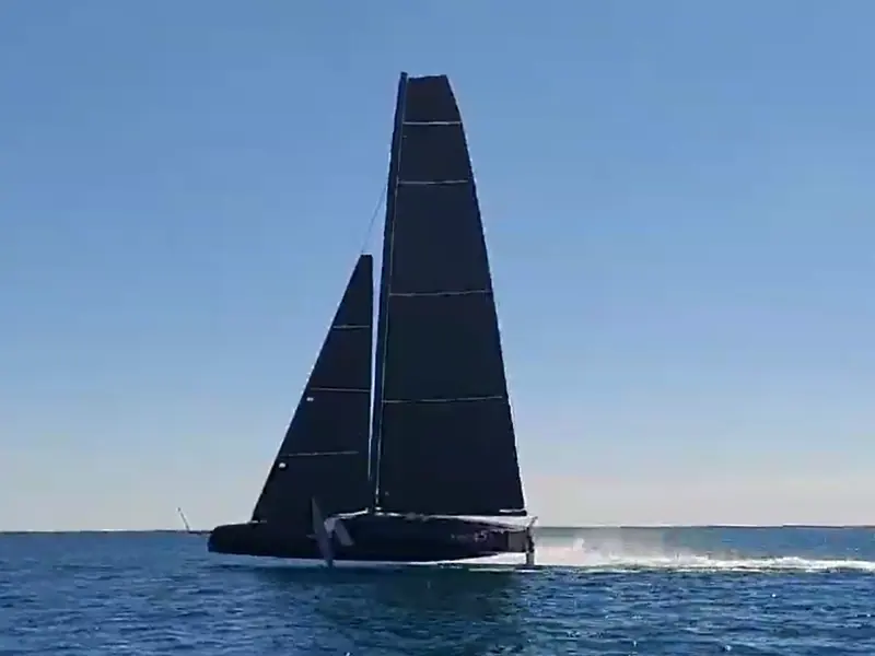 King 45 F training under black sails